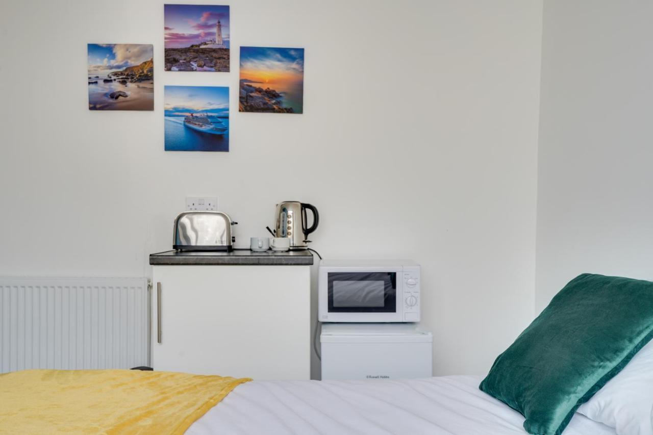 Homesly Guest Rooms, Comfortable En-Suite Guest Rooms With Free Parking And Self Check-In Berwick Upon Tweed Exterior foto