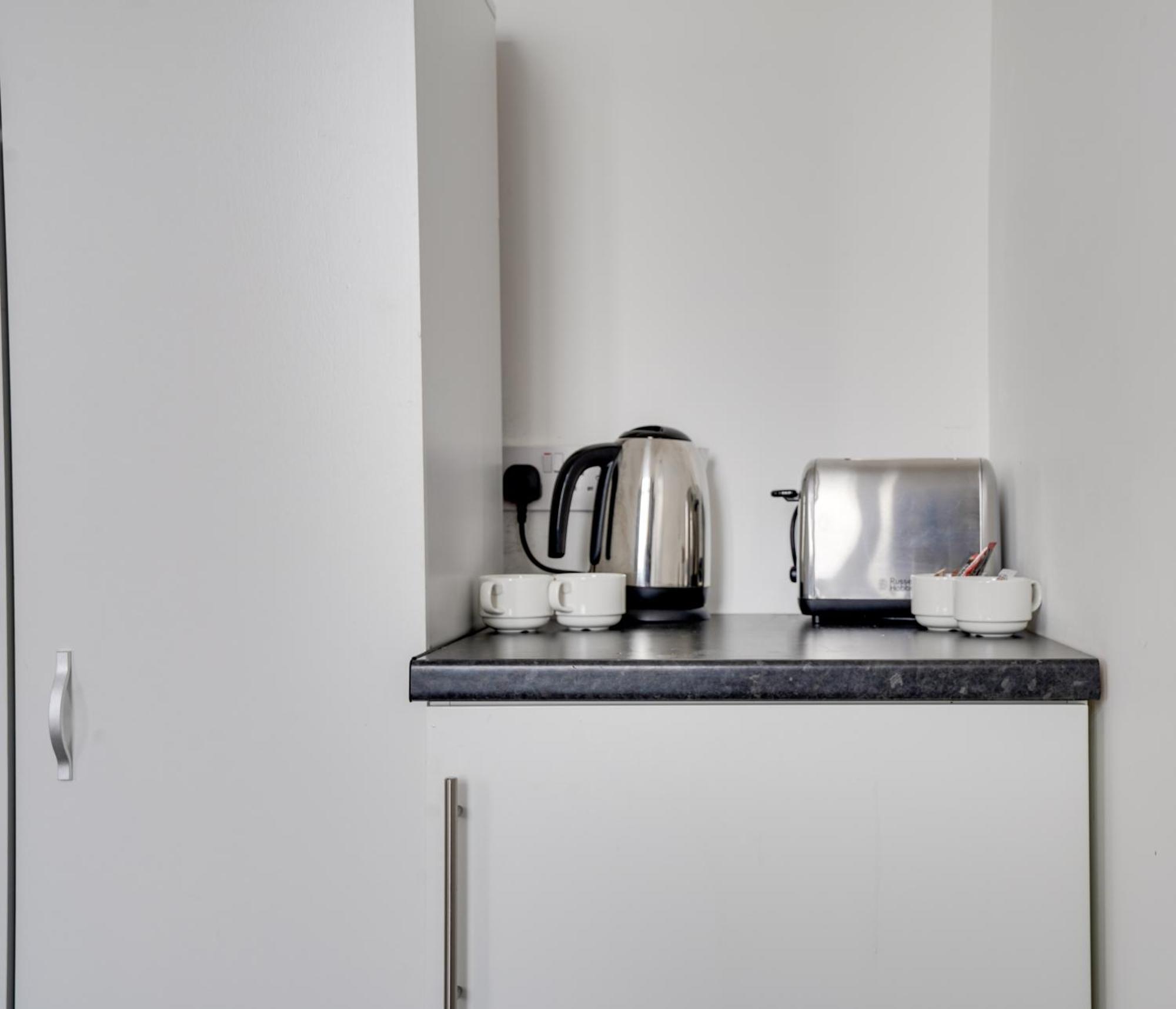 Homesly Guest Rooms, Comfortable En-Suite Guest Rooms With Free Parking And Self Check-In Berwick Upon Tweed Exterior foto