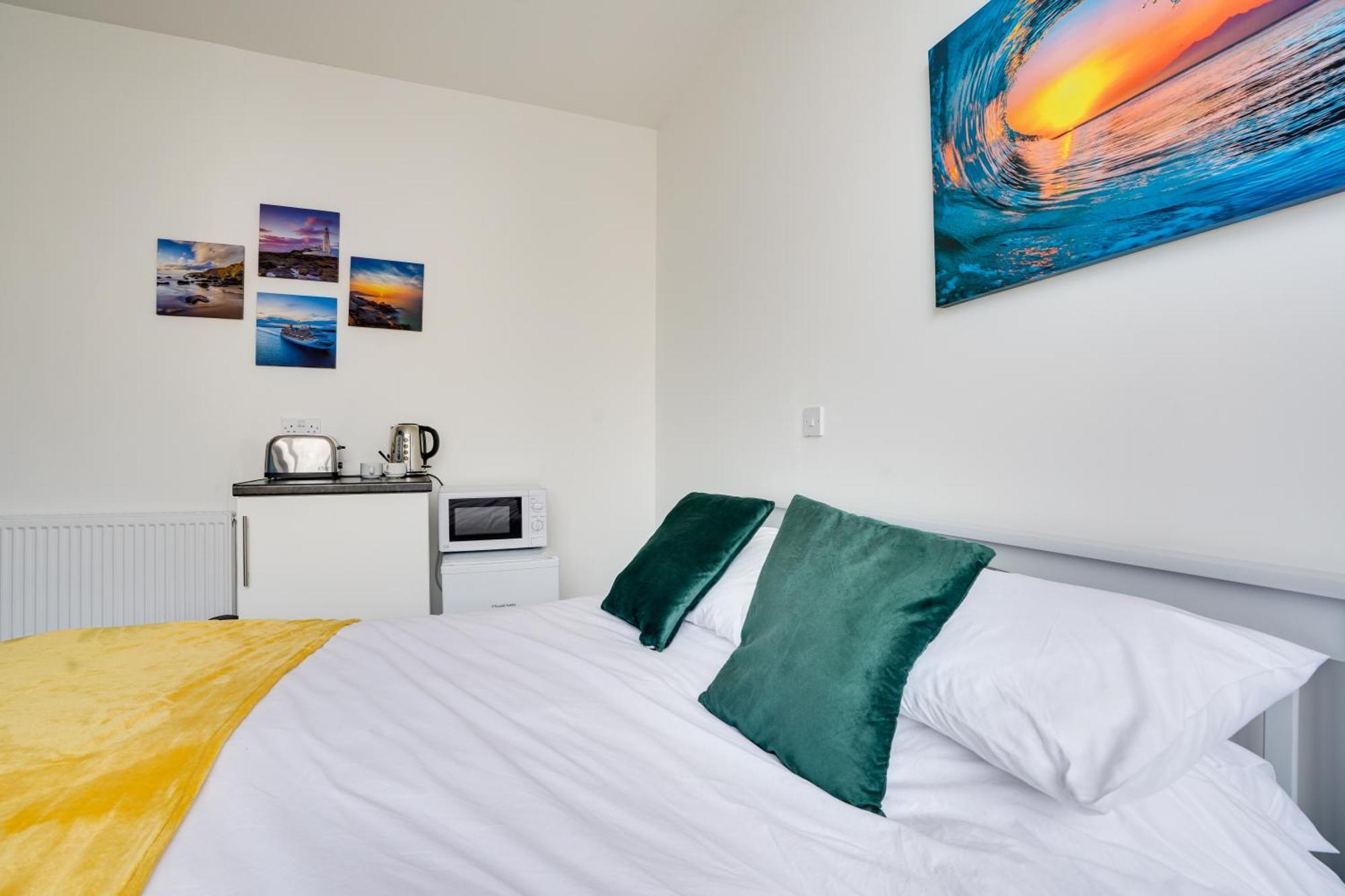 Homesly Guest Rooms, Comfortable En-Suite Guest Rooms With Free Parking And Self Check-In Berwick Upon Tweed Exterior foto